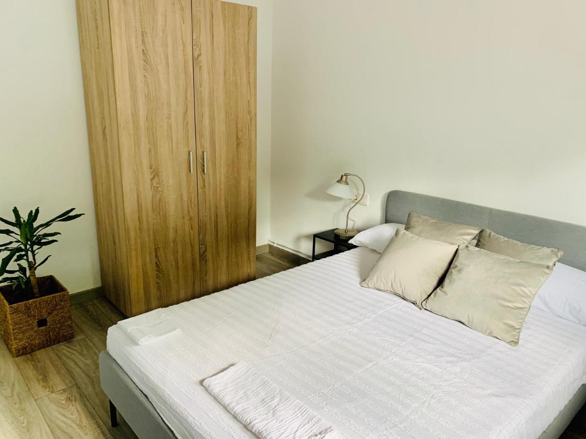 A Casa Vermella Con Jardin A 10 Minutos De Santiago De Compostela Apartman Ortono Kültér fotó